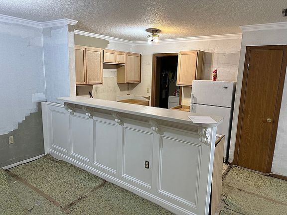 4th image of 1177 Waterbury Ct