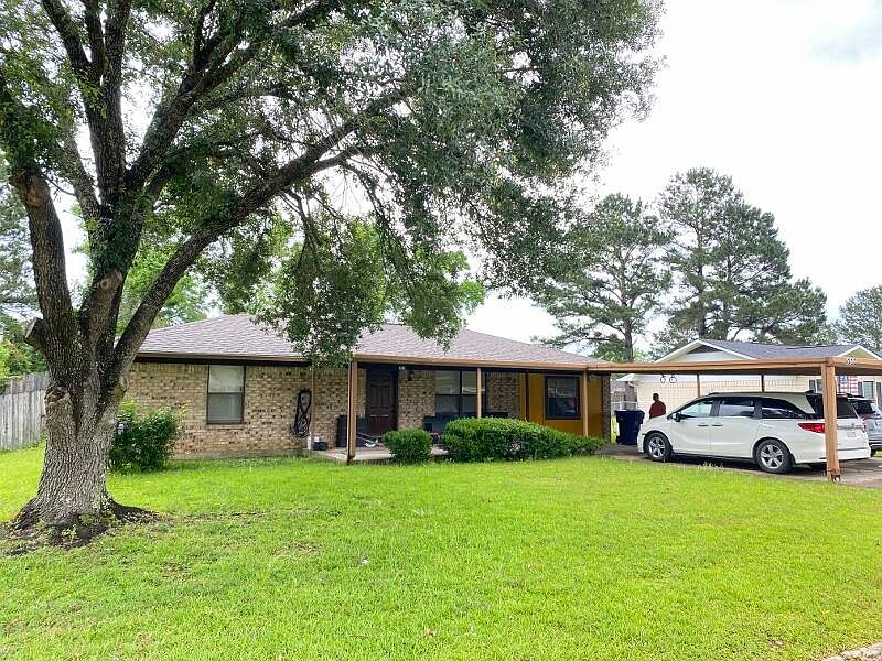 1st image of 113 Raymond Dr