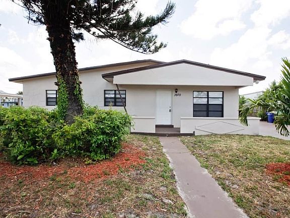 3rd image of 3970 NW 169th Ter