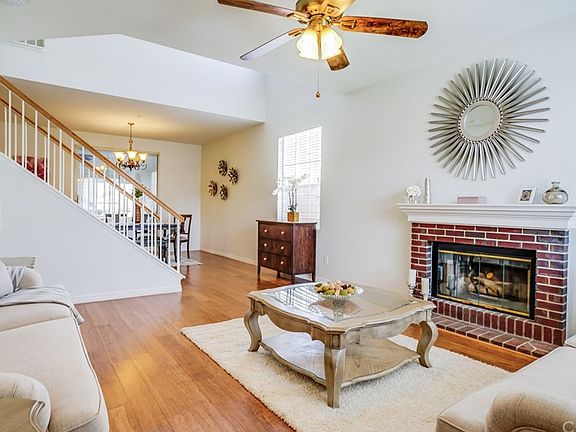3rd image of 5568 Lone Pine Dr