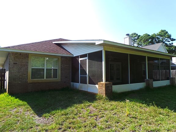 2nd image of 1818 Sound Hammock Dr