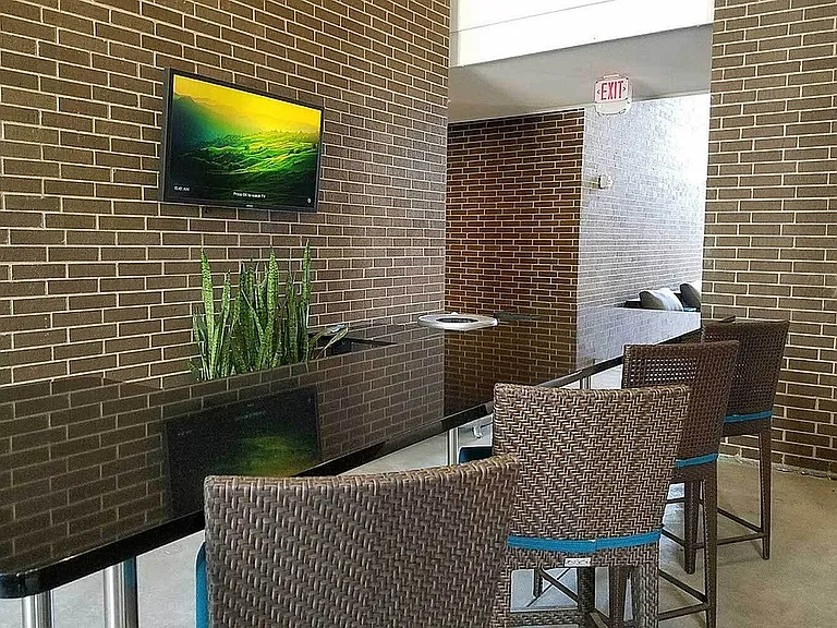 PearlWashington_ext_terrace-bar-1
