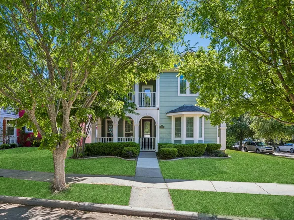 1000 Haley Ct, Aubrey, TX 76227