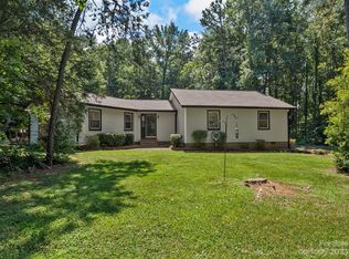 8205 Addison Dr, Harrisburg, NC 28075