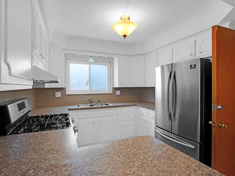 12951 Common Rd — Photo 21