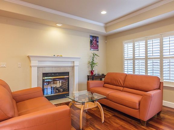2nd image of 415 San Juan Dr