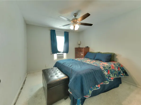 4550 Elvira Dr, Corpus Christi, TX 78416