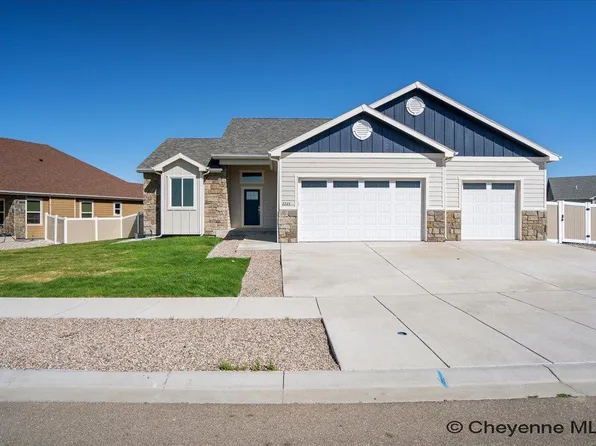 2225 Blue Norther Ln, Cheyenne, WY 82007