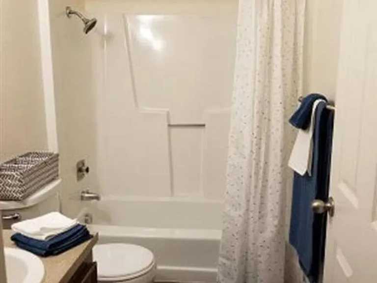 360 S Locust St #360 — Photo 7