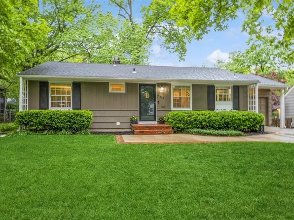 7312 Cherokee Dr, Prairie Village, KS 66208