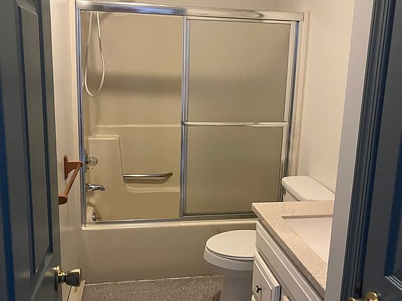 4th image of 593 W Main St APT 6
