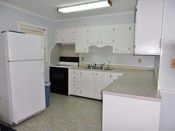 5th image of 4628 Woodcliff Dr
