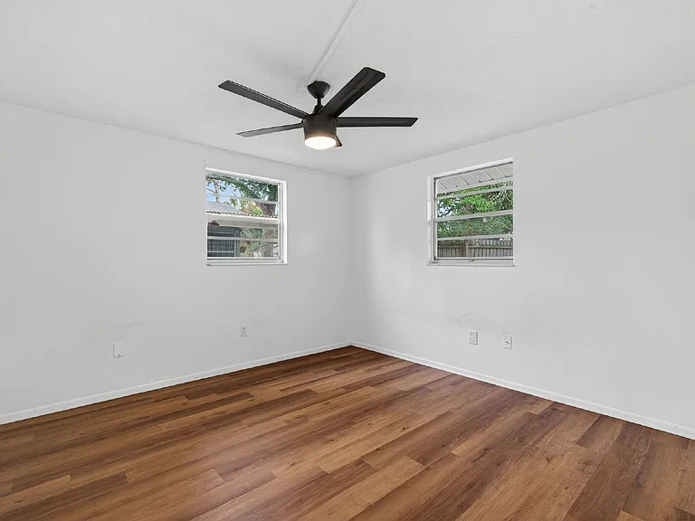 8626 Robilina Rd — Photo 35