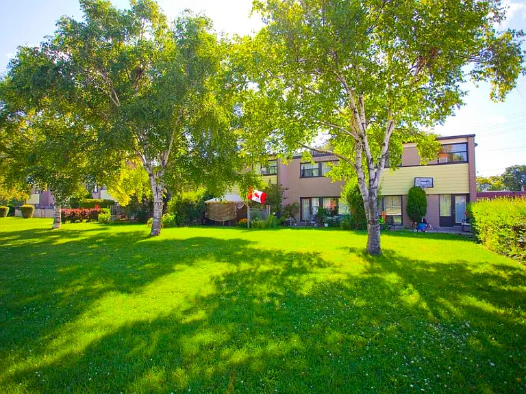 15 Blackfriar Ave #190 — Photo 11