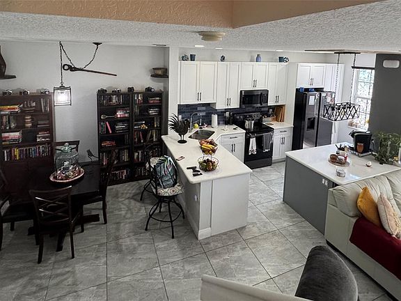 4th image of 3981 NW 91st Terrace #3981