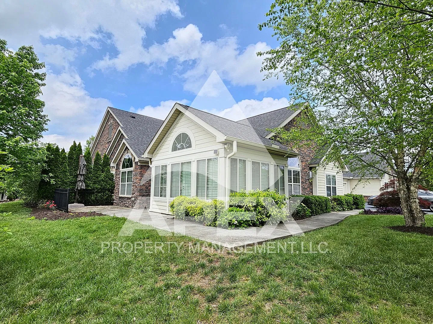Gorgeous 4 Bd/3 Ba Luxury Condo in the Cottages at Pryse Farm in Farragut! — Photo 2
