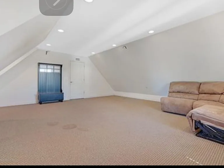 564 Winding River Ln — Photo 20