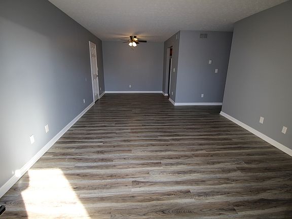 2nd image of 165 N Buckman St #C4