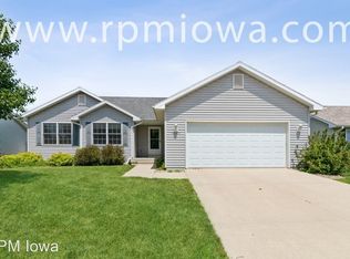 4907 Waller St, Ames, IA 50014