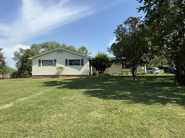 454 Lakewind Dr, Gallatin, TN 37066