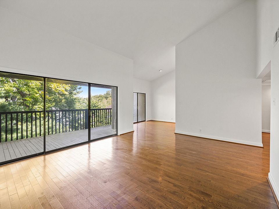 1st image of 750 Shaker Dr APT 505