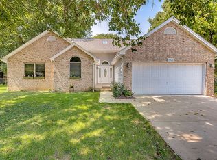 3520 Holly Ct S, Columbus, IN 47203