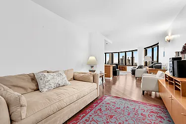 Rented by R New York