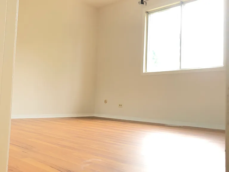 428 N Ashbury Ave — Photo 7