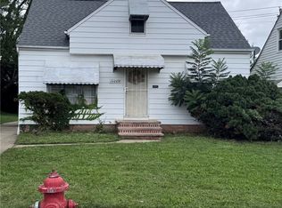 16009 Edgewood Ave, Maple Heights, OH 44137