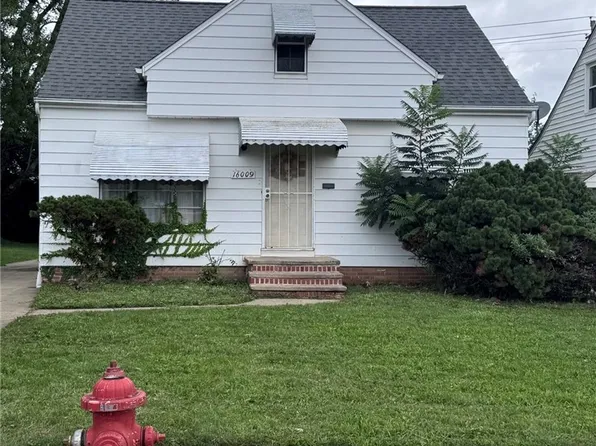 16009 Edgewood Ave, Maple Heights, OH 44137