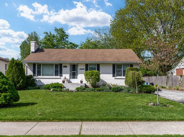 1024 Churchill Ave, Oakville, ON L6H 2A6