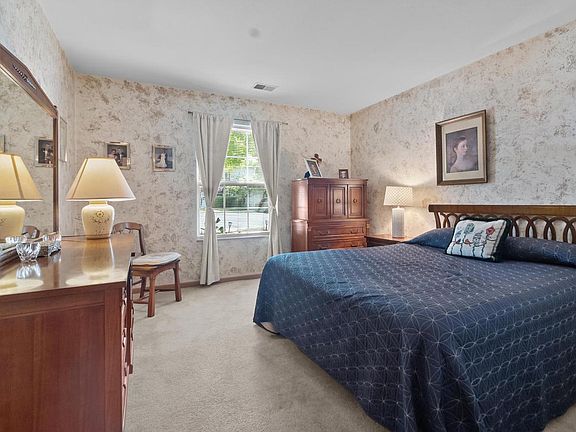 5th image of 210 E Remer ROAD #101
