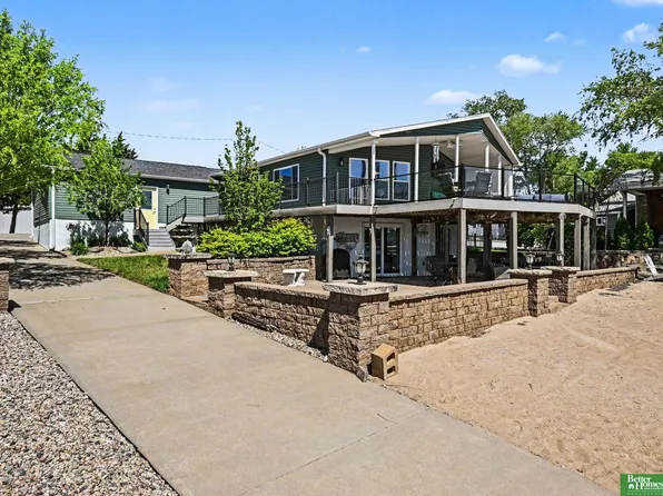 17313 Yucca Cir, Bellevue, NE 68123