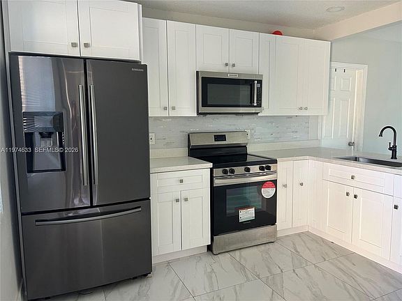 4th image of 6036 Buchanan St #2