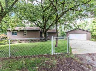 3536 W Mary Knoll Ct, Peoria, IL 61615