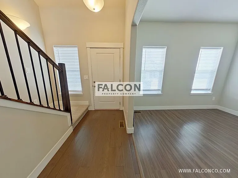 3114 Loot Dr — Photo 2
