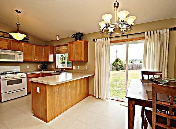 2nd image of 809 Heritage Trl