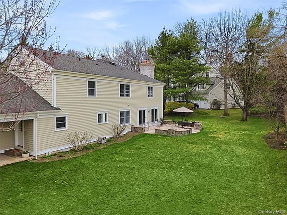 2nd image of 4 Ellis Court