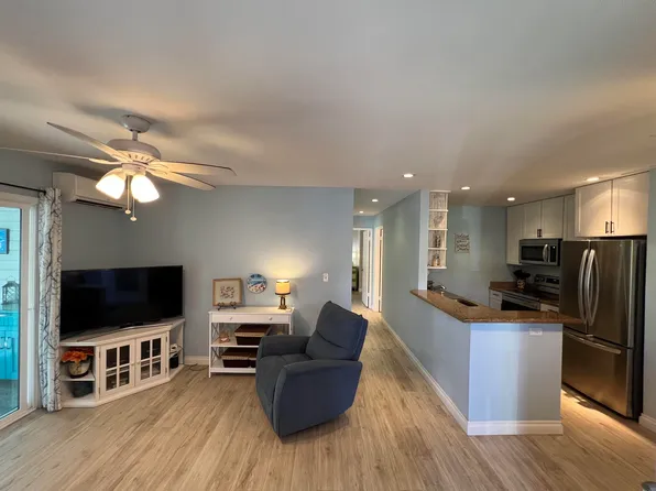 160 Keonekai Rd APT 6-102, Kihei, HI 96753