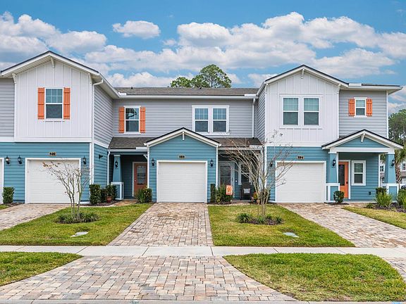 2nd image of 16 Pindo Palm Dr