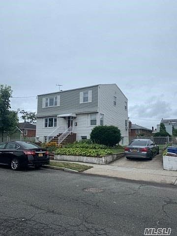 1st image of 16044 96th St