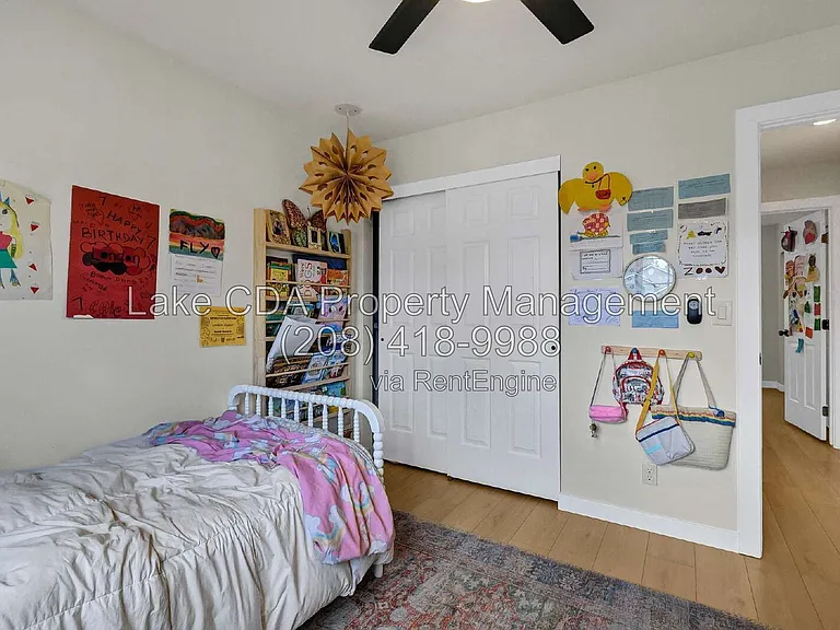 2082 E Greenleaf Ln — Photo 24