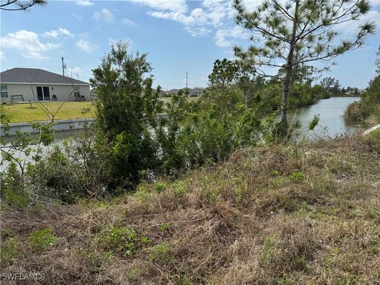 1904 NW 14th St, Cape Coral, FL 33993