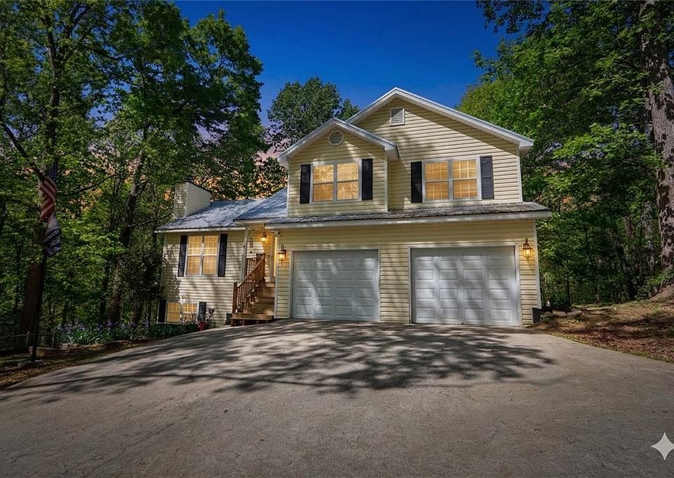 1st image of 34 Clay Ct