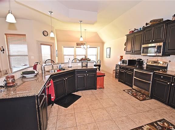 4th image of 907 Ambling Way Ct