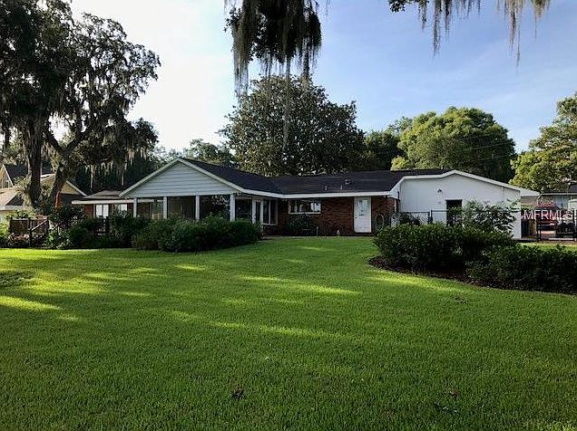 1st image of 11121 Oleander Dr