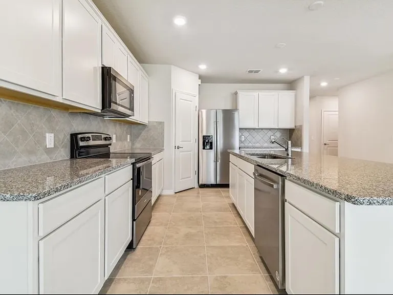 3895 Capri Coast Dr — Photo 5