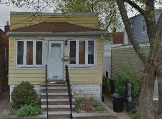 6429 72nd St, Middle Village, NY 11379
