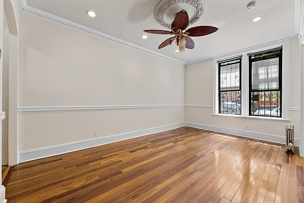 Rented by REAL New York | media 31