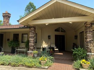 24611 S Woodland Rd, Beachwood, OH 44122